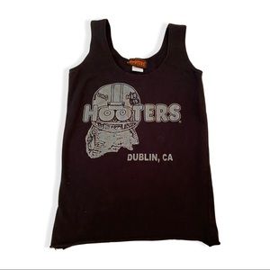 Hooters special tank top